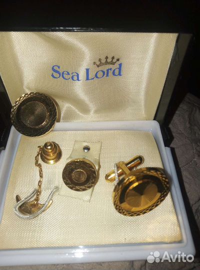 Запонки в комплекте