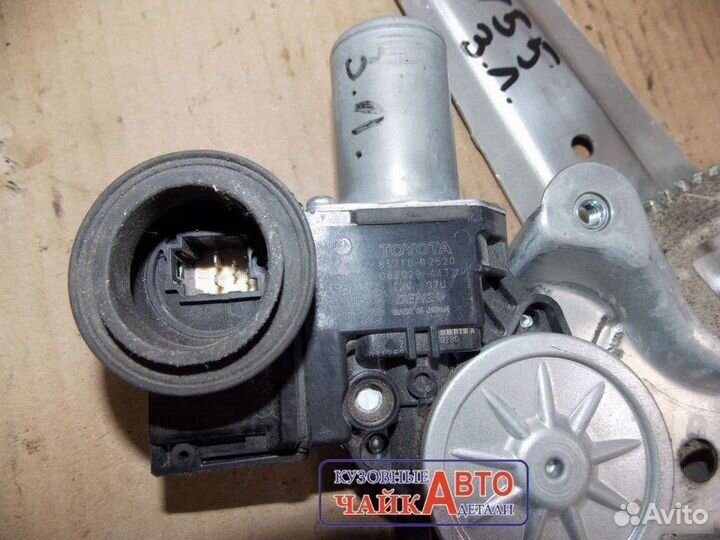 Стеклоподъемник задний левый Toyota Camry V50