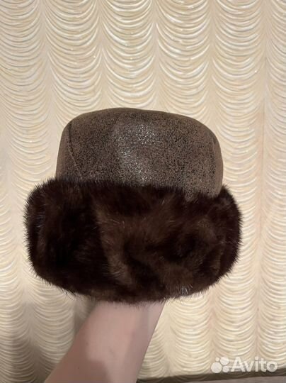 Женская шапка зимняя комбинированная с норкой