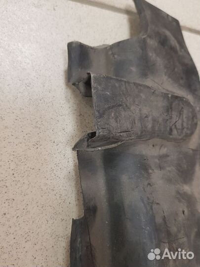 Кожух радиатора Cadillac CTS 2002-2008 1 25740358