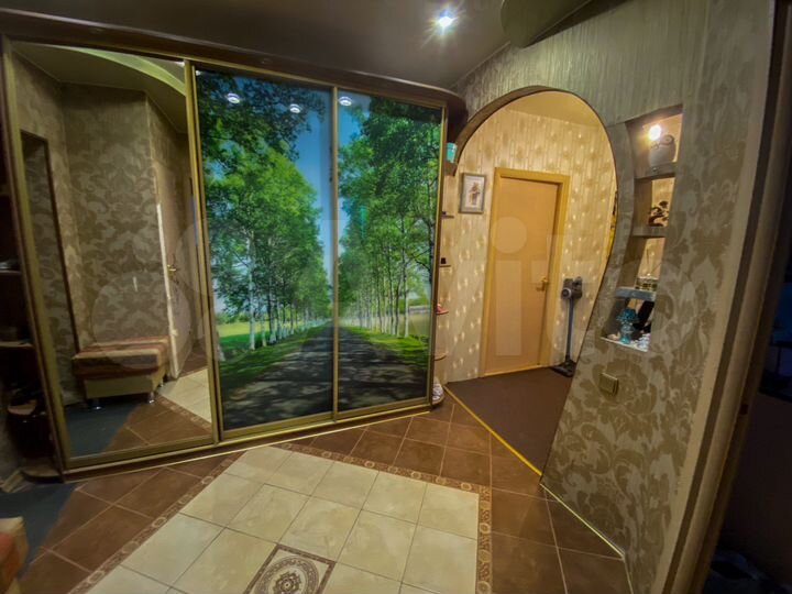 2-к. квартира, 75 м², 2/8 эт.