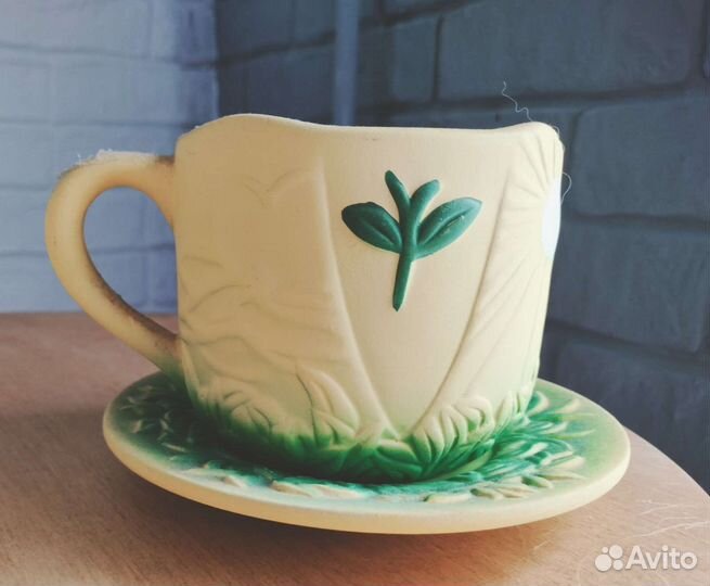 Чайные чашки с блюдцами 