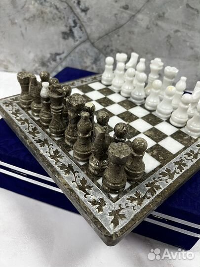 Шахматы из камня натурального