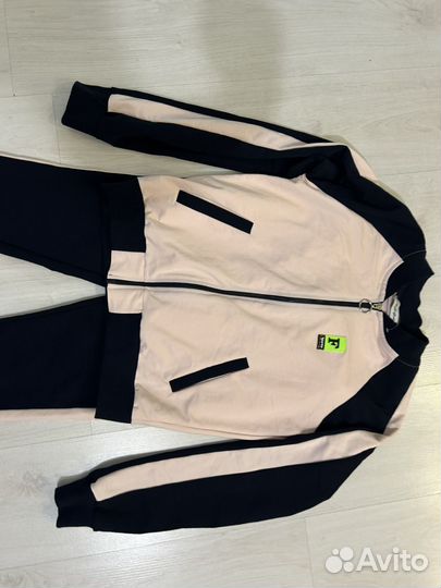 Спортивный костюм для девочки 158