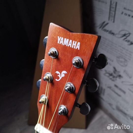 Гитара Yamaha F600