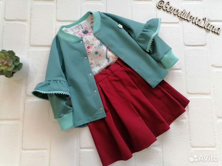 Новый комплект одежды капсула для девочки