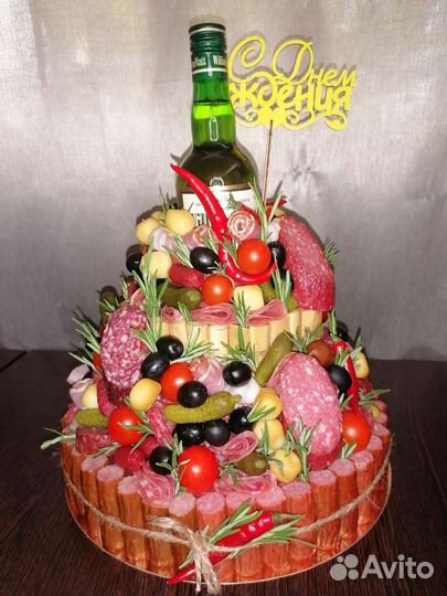 Торт из колбас