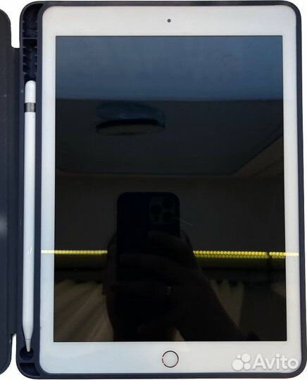 iPad 2018 128gb (золото)