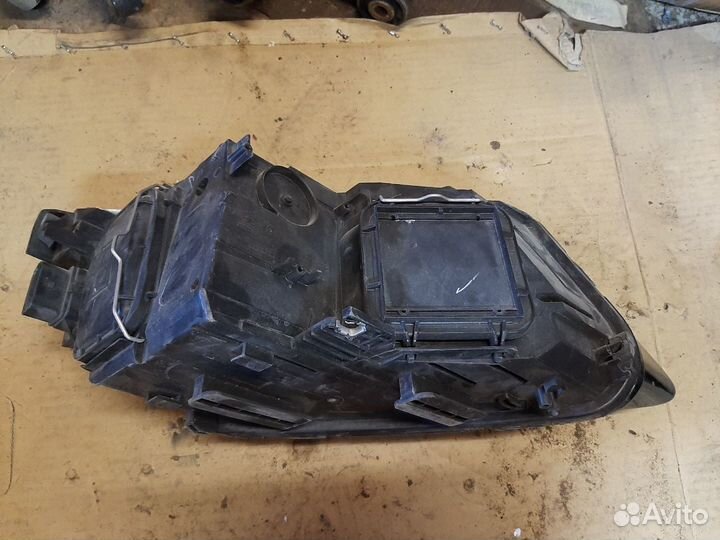 Фара левая передняя Audi Q5 2010