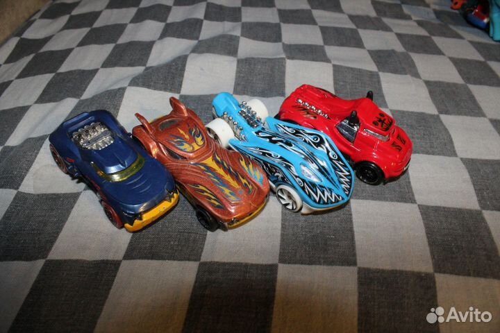 Hot wheels машинки