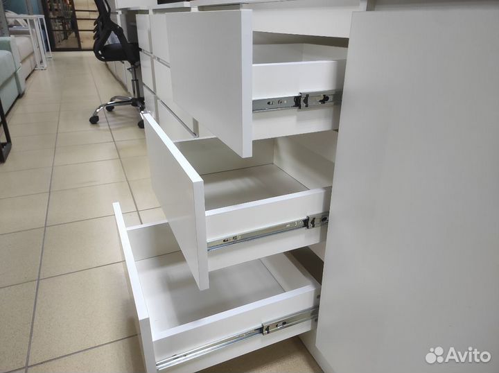 Комод широкий