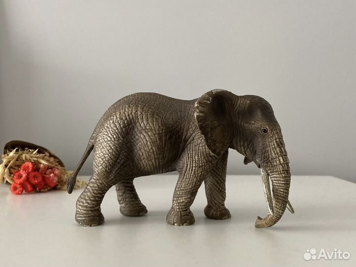 Фигурка африканский слон слониха schleich шляйх