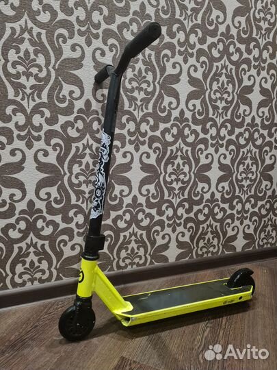 Трюковой самокат для ребенка (рост от 120 см)