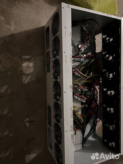 Риг ферма закрытый с тушкой на 10 видеокарт