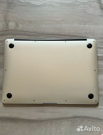 Apple MacBook Air 13 i7, 1,8GHz, DDR3 2гб