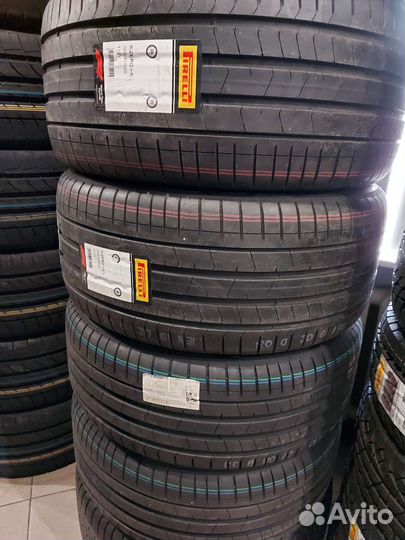 Pirelli P Zero 275/45 R20 и 305/40 R20