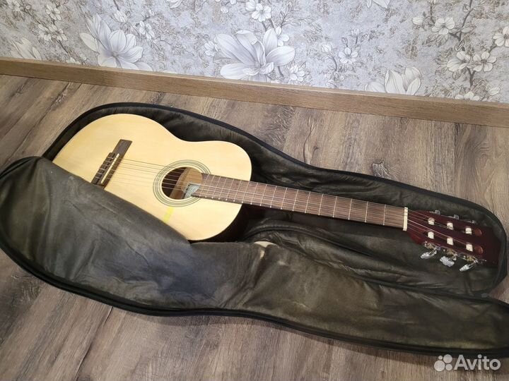Классическая гитара 3/4