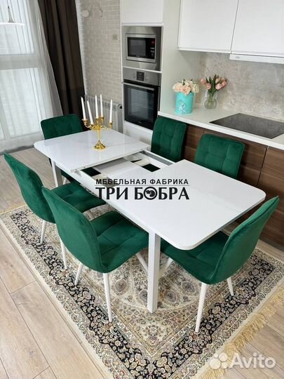 Кухонный стол и стулья