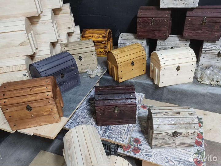 Сундук интерьерный