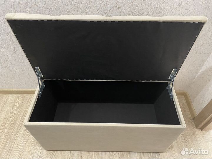 Вешалка в прихожую с каретной стяжкой