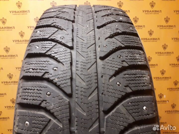 Bridgestone Ice Cruiser 7000 215/60 R17