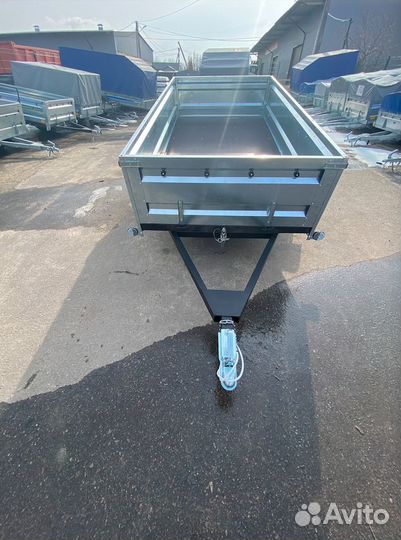 Прицеп на легковой автомобиль