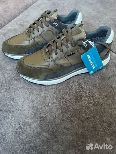 Кроссовки Geox