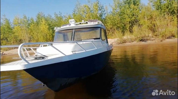 Катер Амадеус