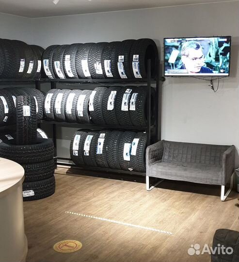 Pirelli Scorpion Winter 325/40 R22 114V