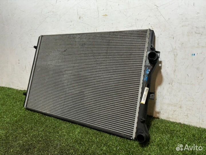 Радиатор основной Volkswagen Scirocco 2009