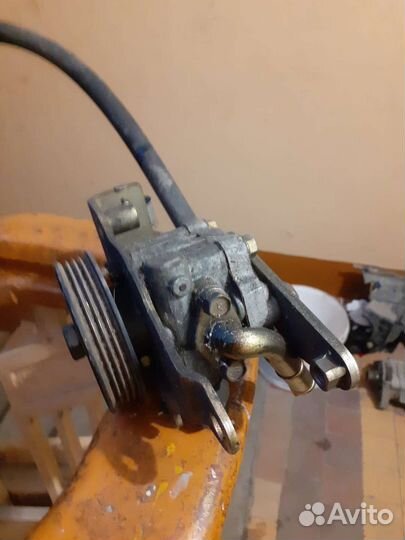 Гур ниссан куб 2000г