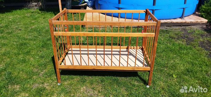 Детская кроватка