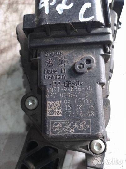 Педаль газа Ford Focus 2