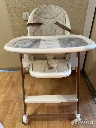 Стульчик для кормления happy baby berny v2 milk