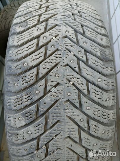 Nokian Tyres Hakkapeliitta 8 215/55 R17
