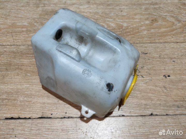Бачок омывателя Opel Corsa C 1.4 Z14XE 2004