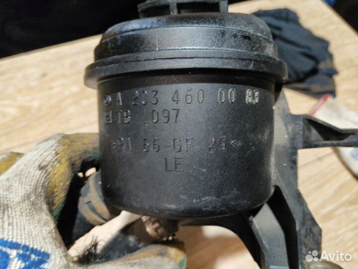 Бачок гидроусилителя Mercedes-Benz C-Class W203