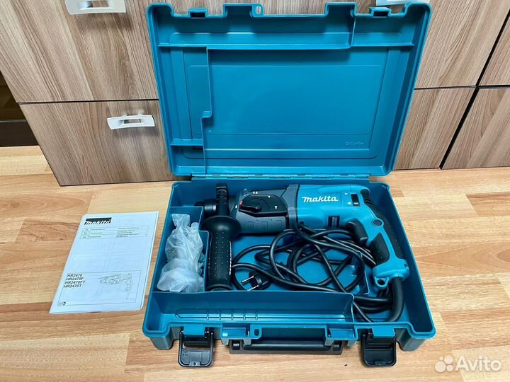 Перфоратор Makita HR2470