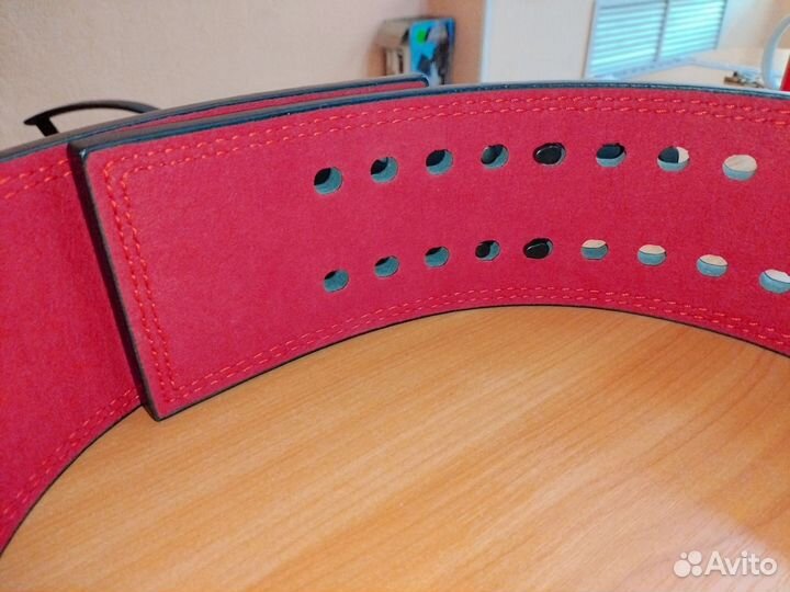 Пояс для пауэрлифтинга с карабином