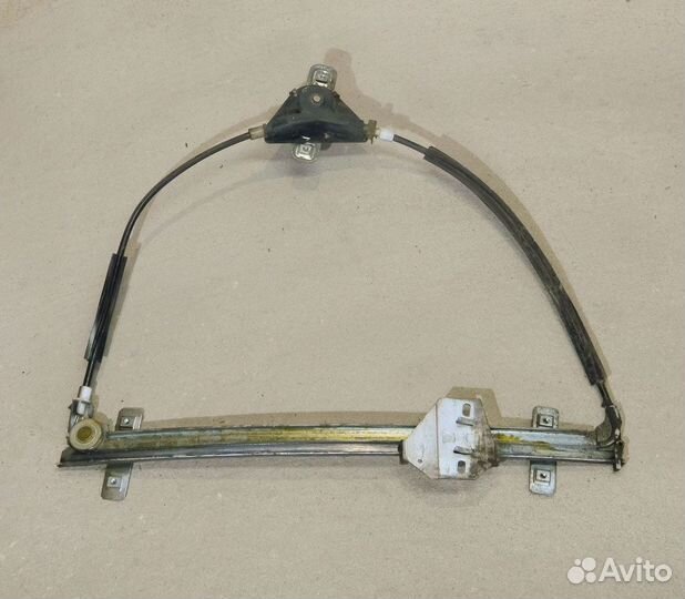 Стеклоподъемник передний правый VW Golf 2