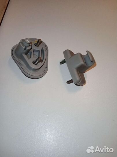 Крючок на BMW солнцезащитный козырёк