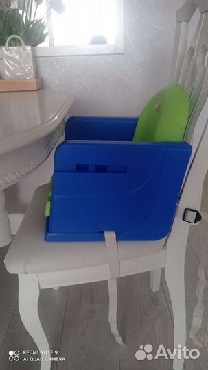 Стульчик -бустер для кормления