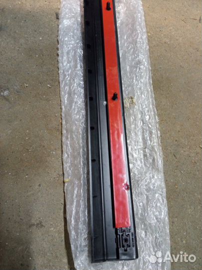 Молдинг двери задний левый Volkswagen Passat B6