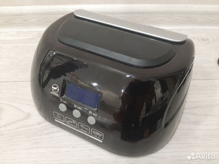 Лампа для маникюра