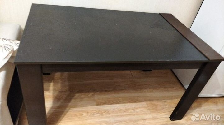 Продается б/у стол