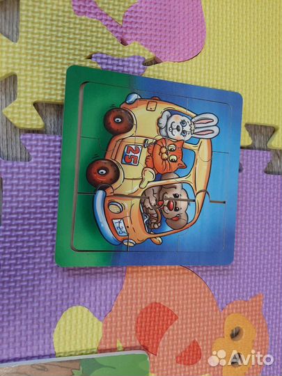 Развивающие игрушки (коврик, пазл, вкладыши)