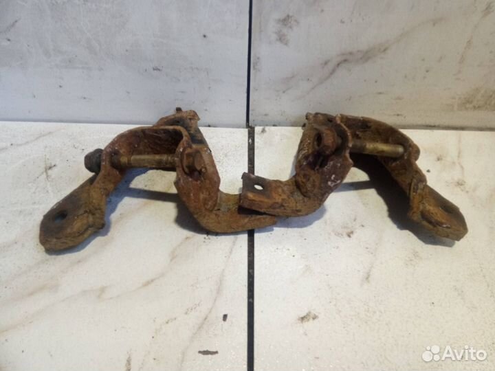 Крепление амортизатора Mazda 6 GG 2005 GJ6A28720B