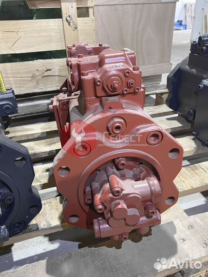 Гидравлический насос Hyundai 31NA-10010