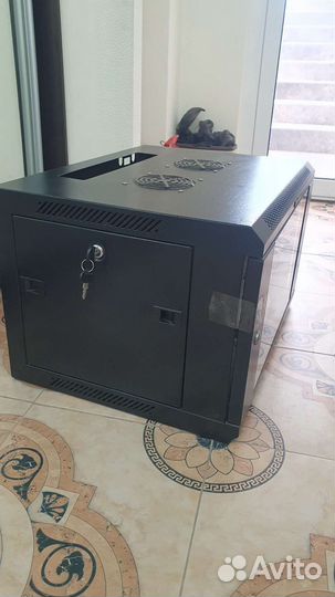 Серверный шкаф hyperline