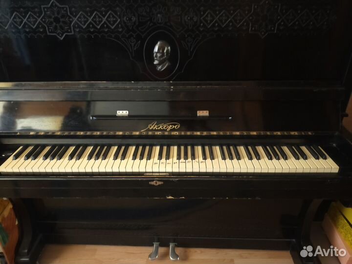 Отдам пианино в добрые руки